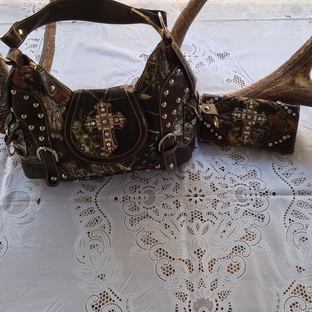 Camo hobo purse and wallet
